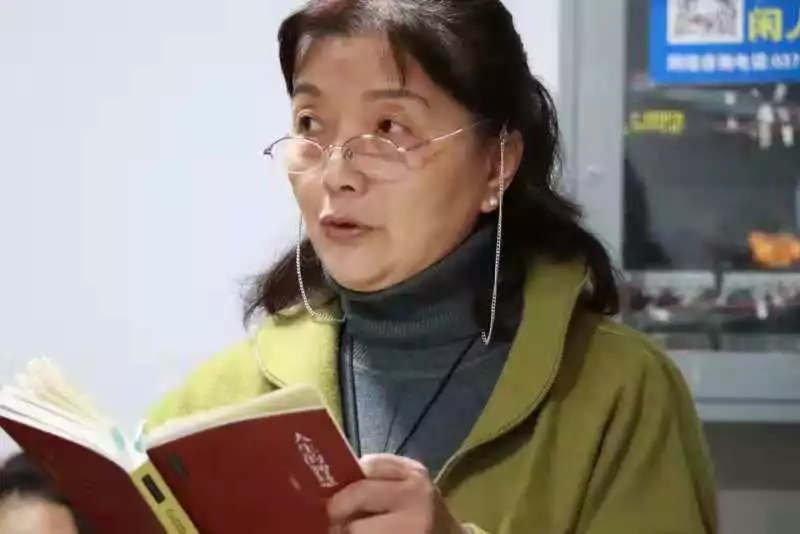读书会1.jpg 读书会1.jpg