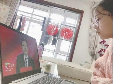 西六F1第一团支部胡雅静.jpg