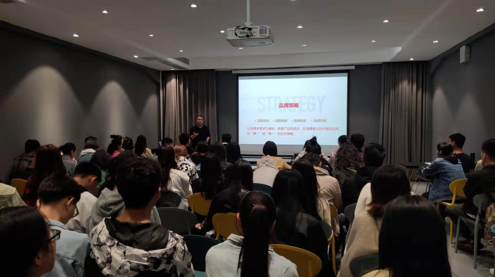 微信图片_20191101084033.jpg 微信图片_20191101084033.jpg