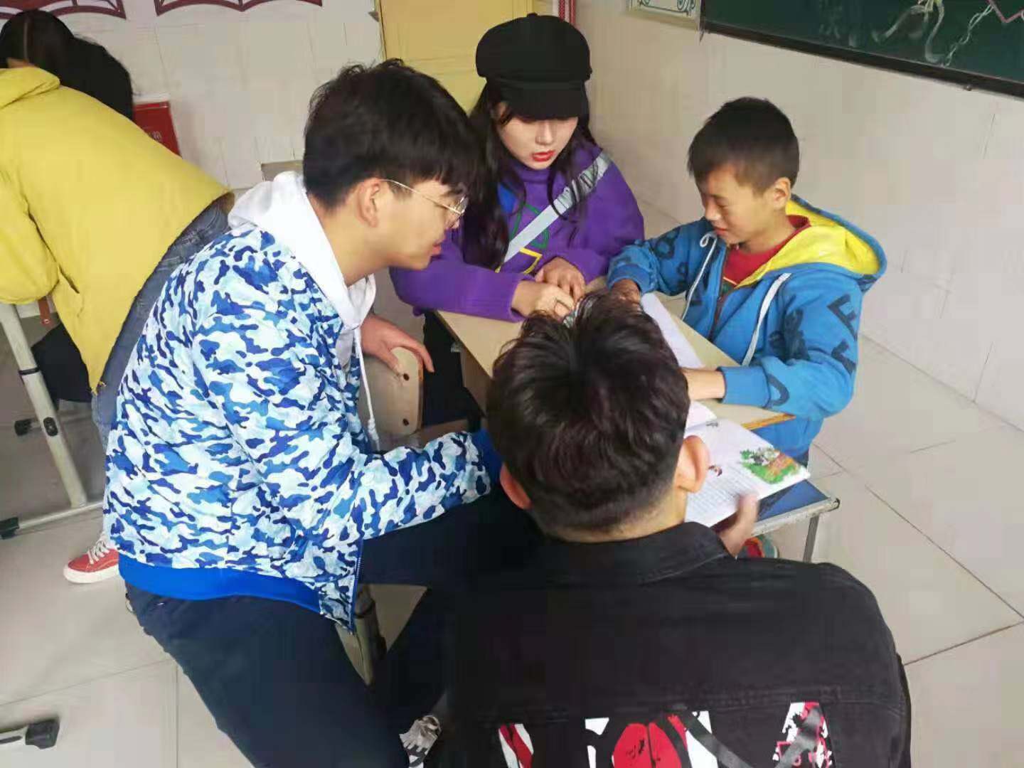 瑞特头有点晕.jpg 瑞特头有点晕.jpg