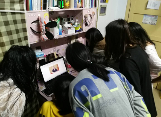 知行住宿书院五四活动3.png 知行住宿书院五四活动3.png