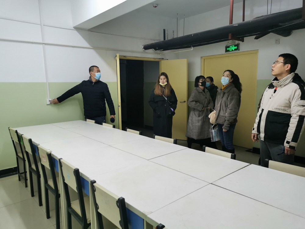 检查考研自修学习区.jpg 检查考研自修学习区.jpg