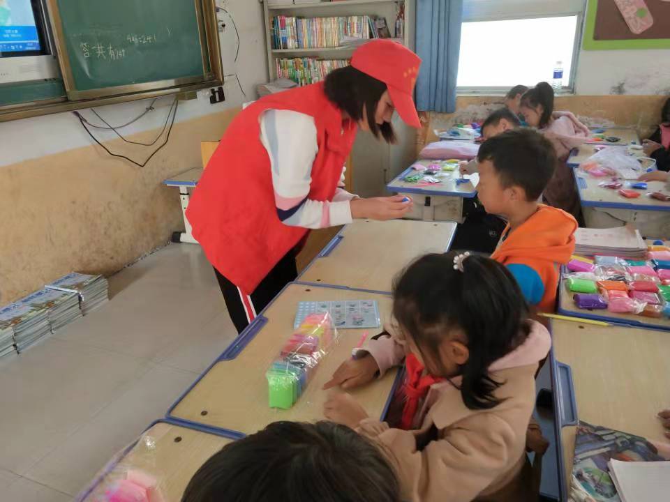 爱心支教,传递希望4.jpg 爱心支教,传递希望4.jpg