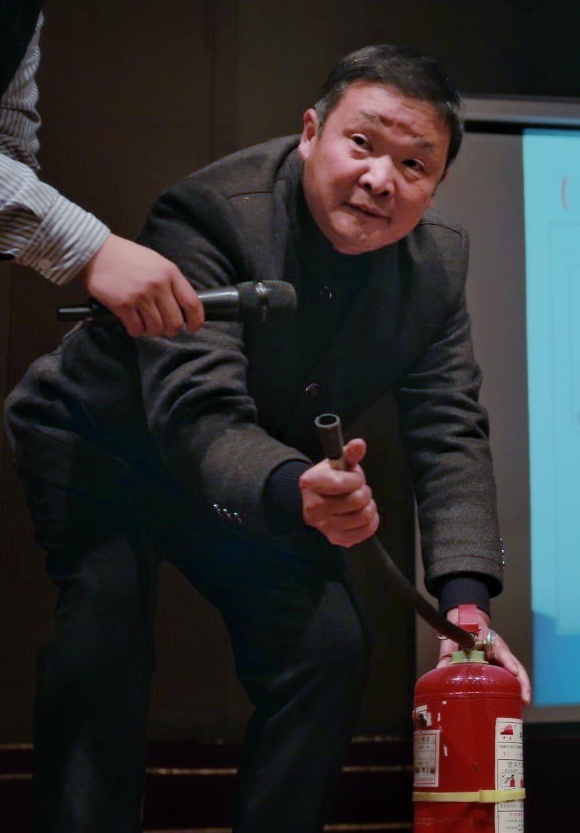 b3.jpg b3.jpg