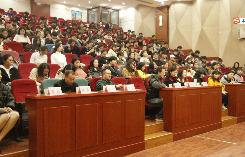 朗诵图0015.jpg 朗诵图0015.jpg
