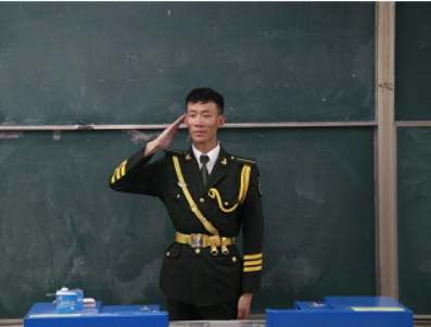 国旗护卫队家长访校检阅仪式12.png 国旗护卫队家长访校检阅仪式12.png